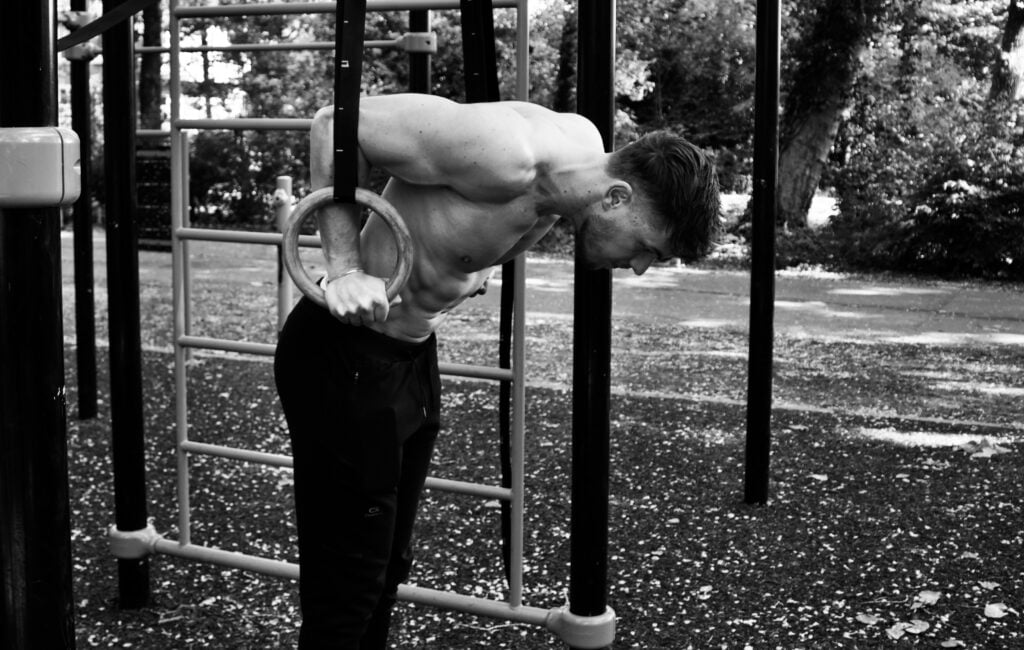 Ring dips