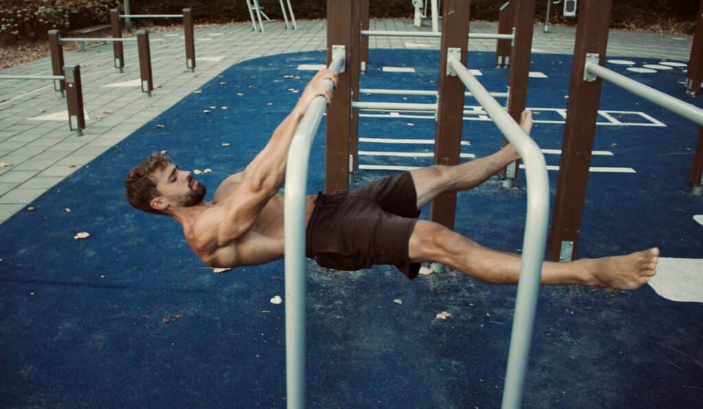 Straddle front lever